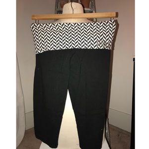 VS PINK YOGA CROP LEGGINGS